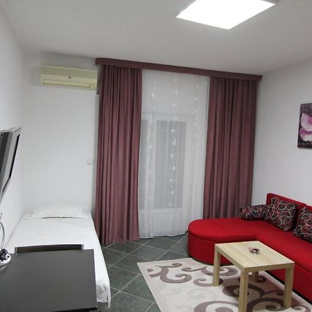 Villa Emeja - Bar - Montenegro Buitenkant foto