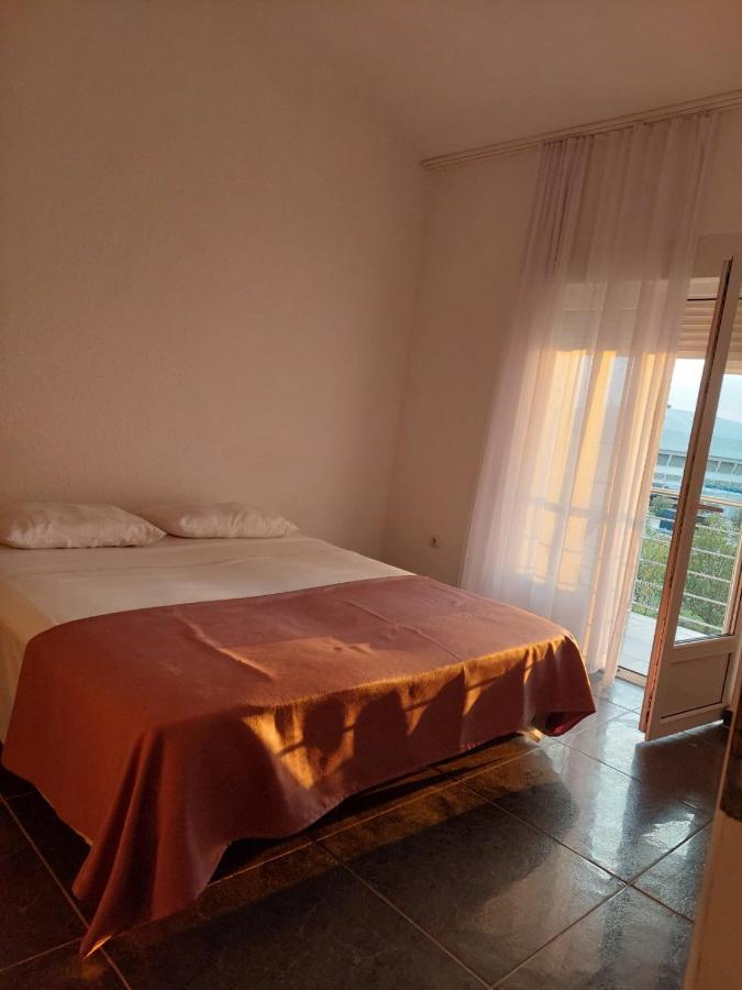 Villa Emeja - Bar - Montenegro Buitenkant foto