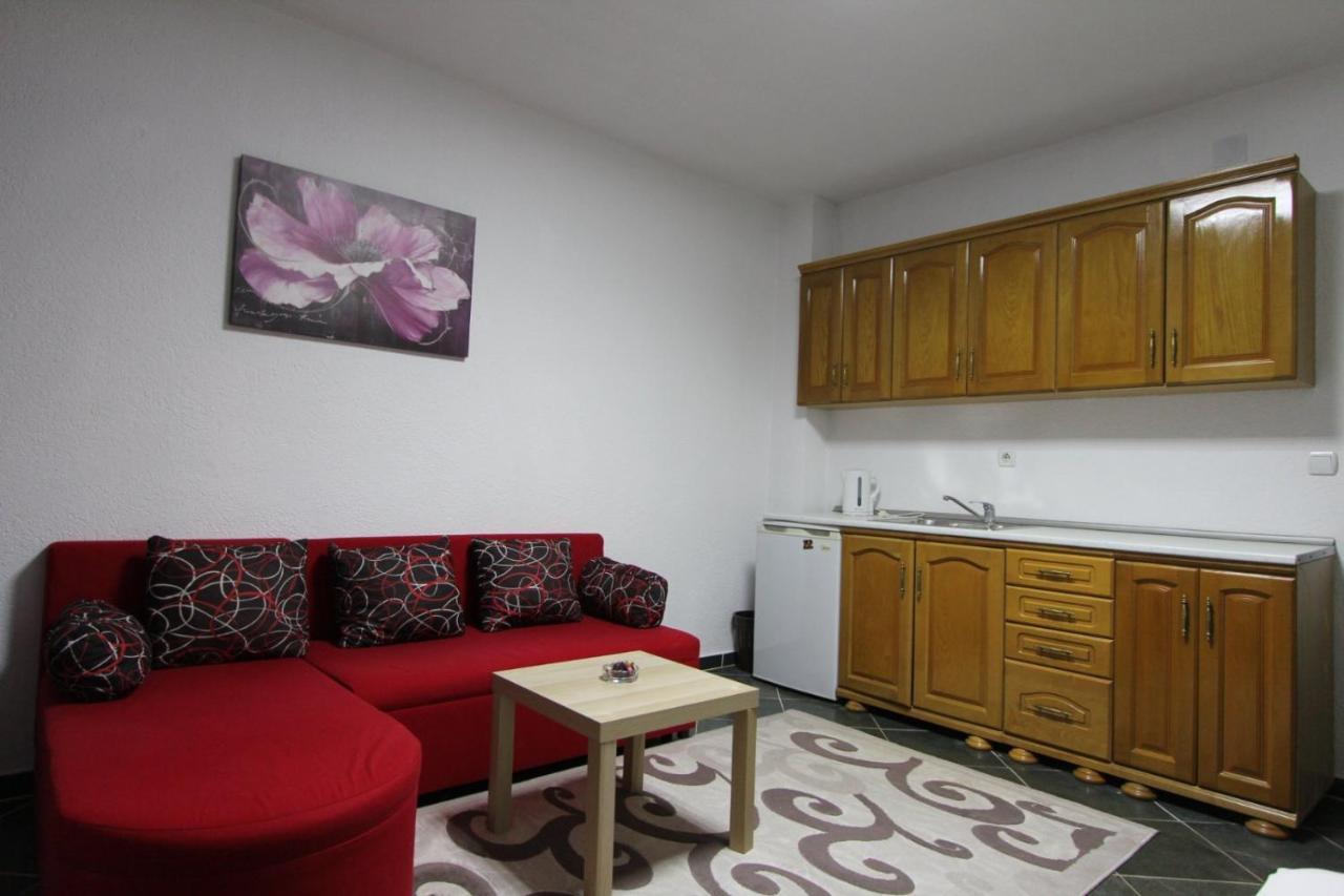 Villa Emeja - Bar - Montenegro Buitenkant foto