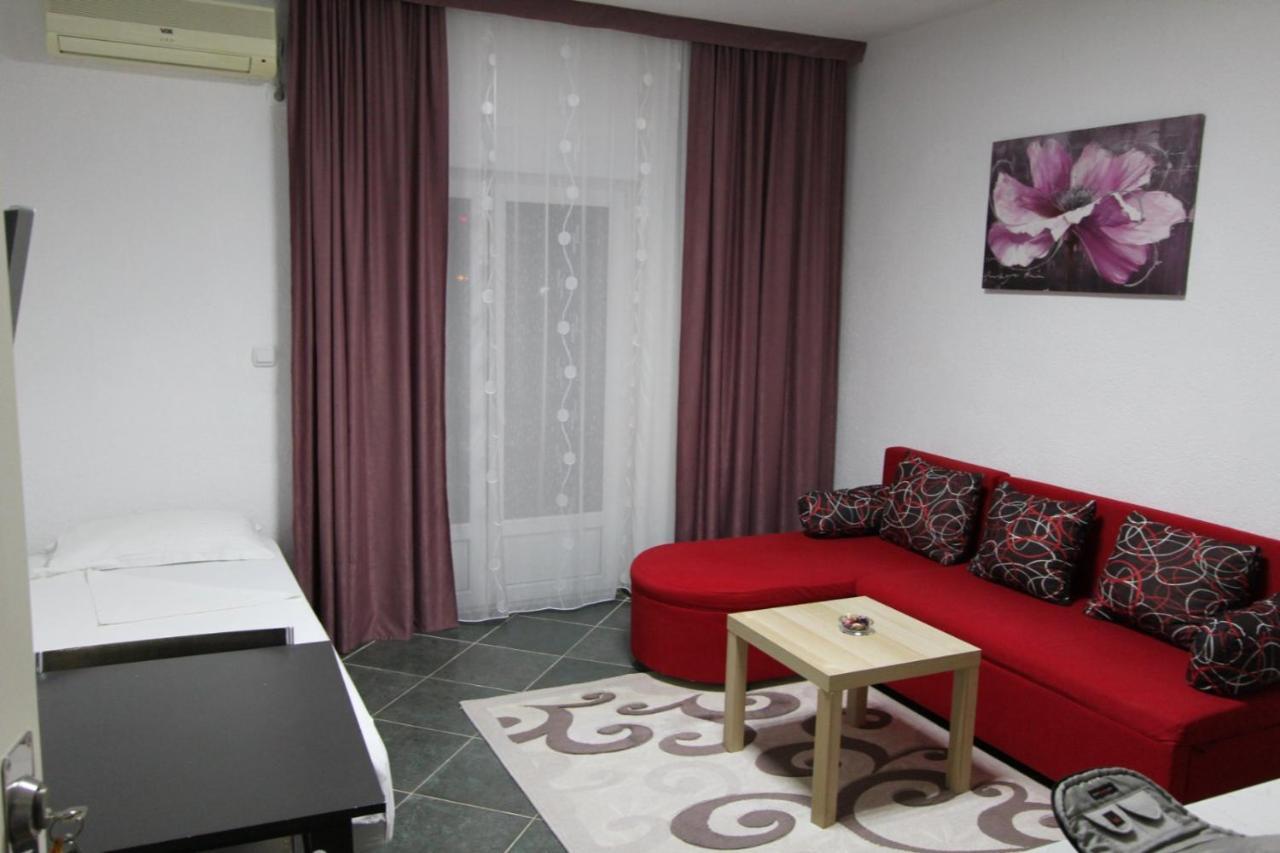 Villa Emeja - Bar - Montenegro Buitenkant foto